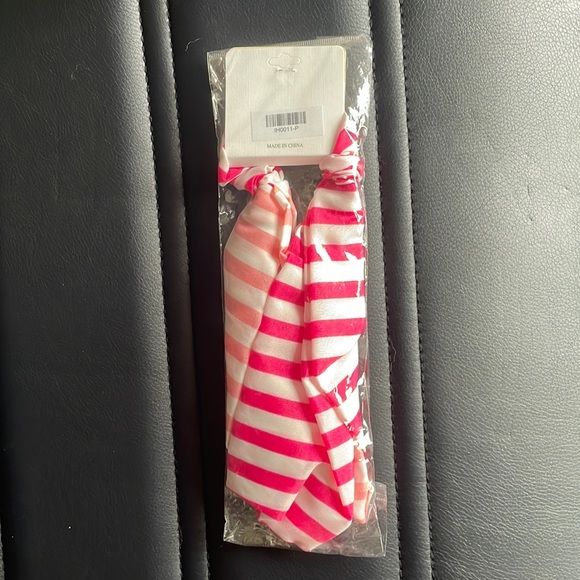 NWT Pink Striped Soft Elastic Headband - Picture 2 of 3